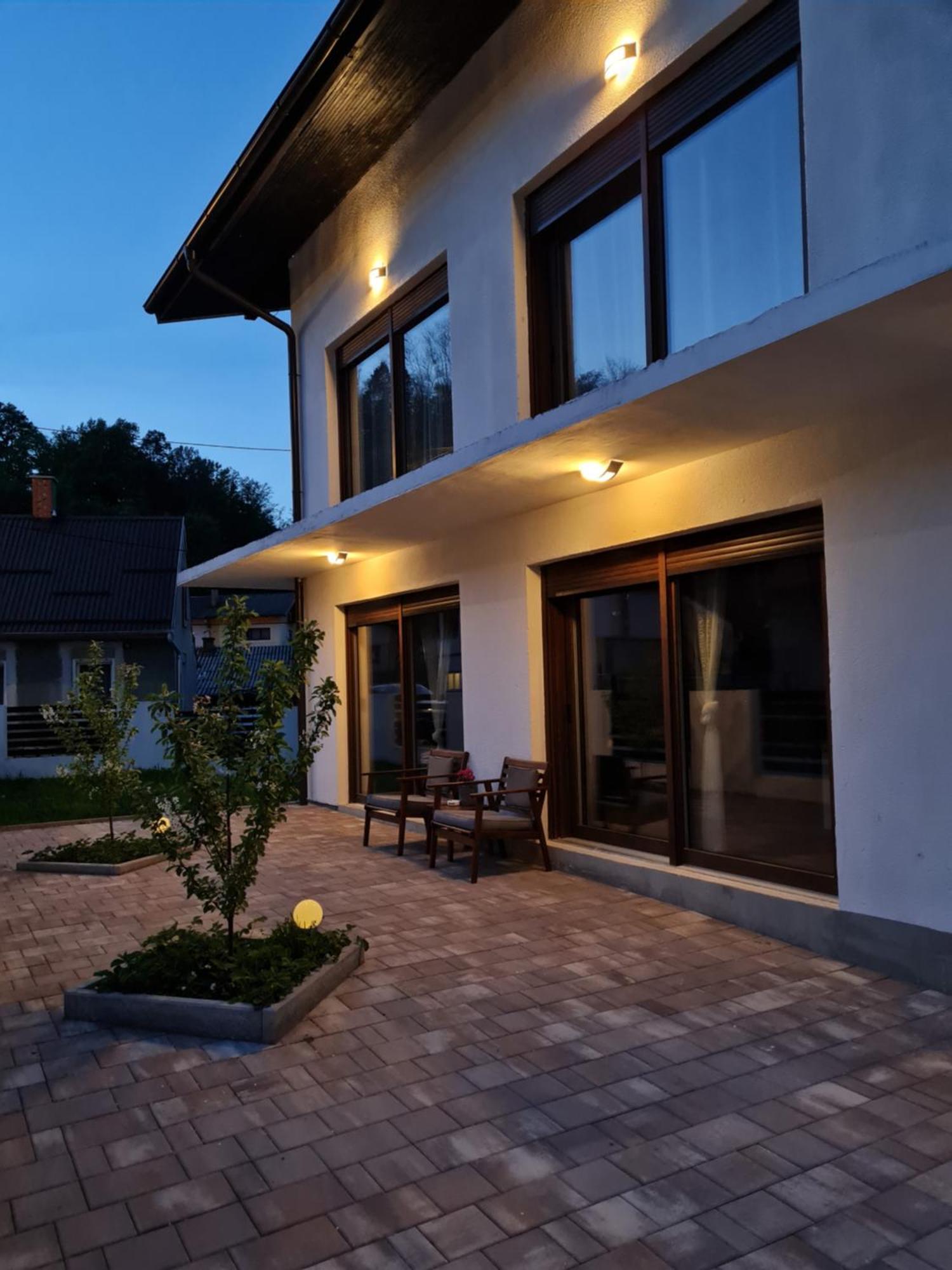 Old Town Road Lägenhet Karlovac Exteriör bild